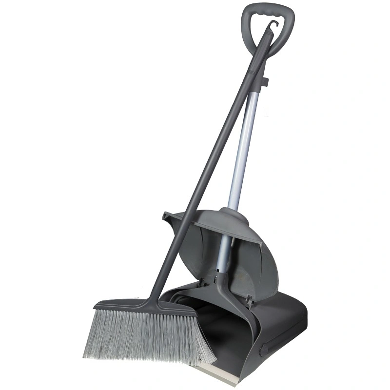 Уличный совок + щетка ловушка на колесах с крышкой  Уличный совок + щетка ловушка на колесах с крышкой